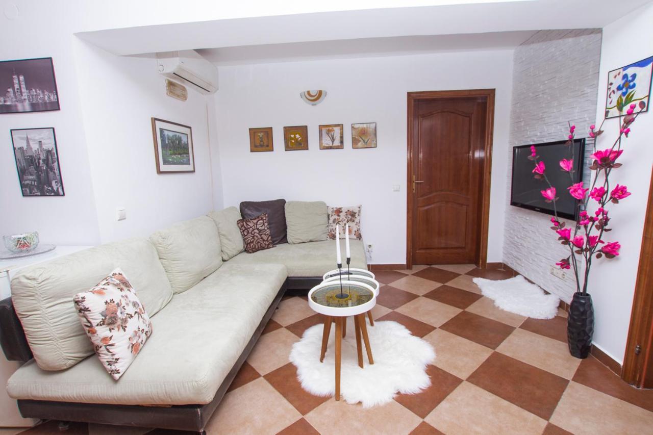 Lea Apartment Bar Dış mekan fotoğraf
