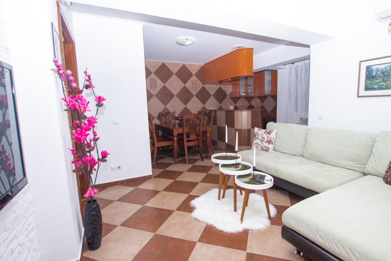 Lea Apartment Bar Dış mekan fotoğraf