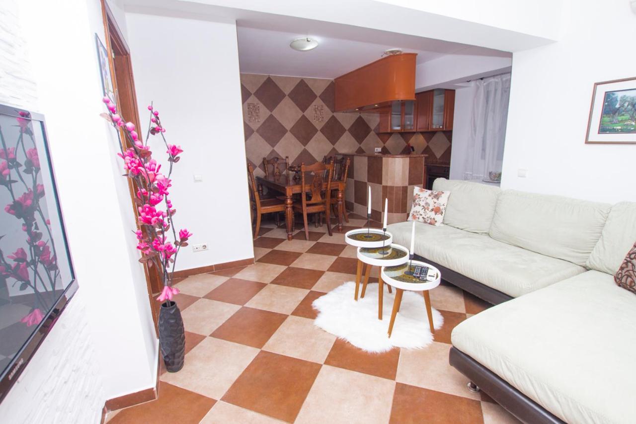Lea Apartment Bar Dış mekan fotoğraf