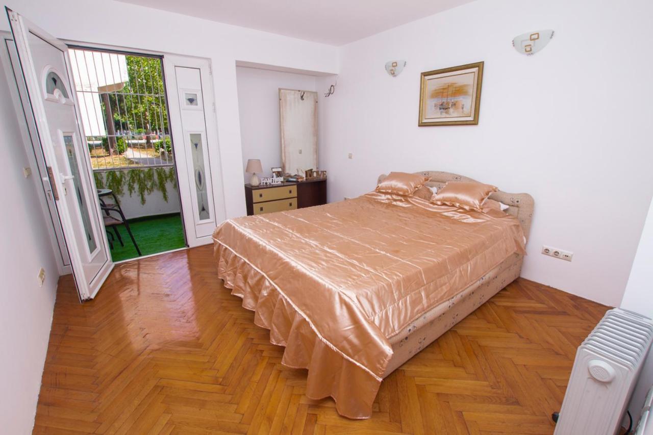 Lea Apartment Bar Dış mekan fotoğraf